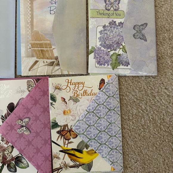New 12 of different brand of cards with envelopes. - Picture 5 of 7
